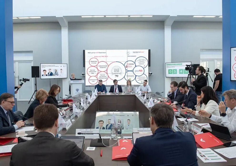 Фото: Минвостокразвития. Во втором туре дальневосточного трека программы «Приоритет 2030» заявки на участие подавали 15 вузов, победили — 4.  