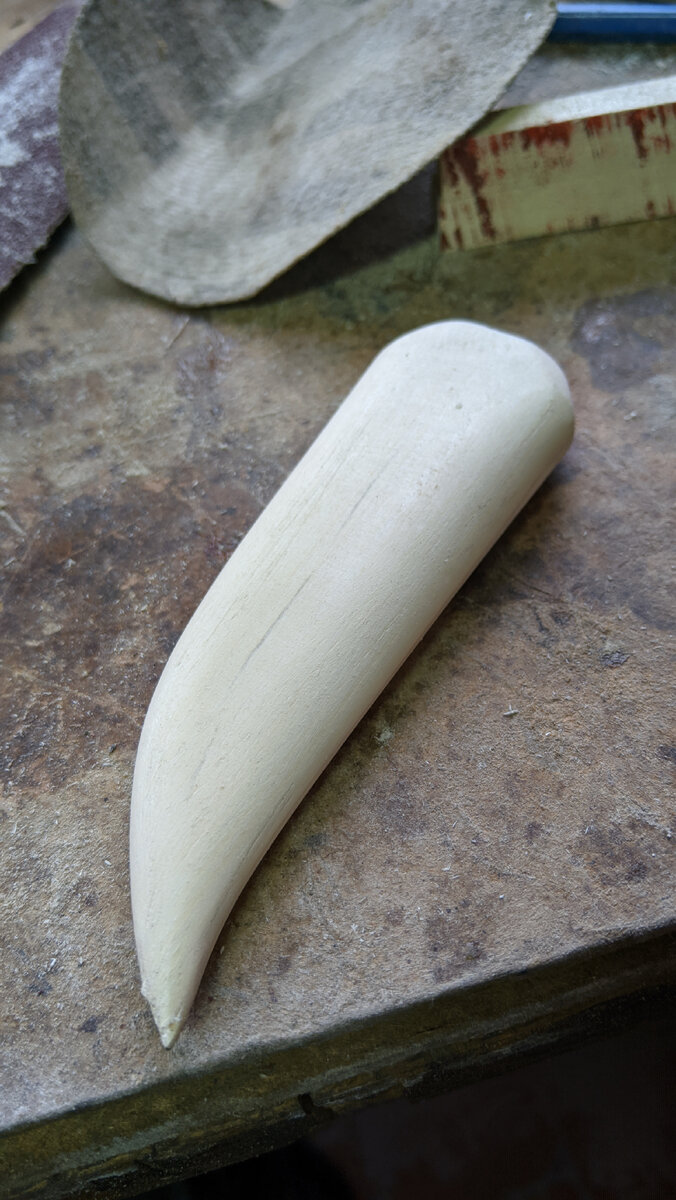 Полноценный деревянный вкладыш. Всё по классике...