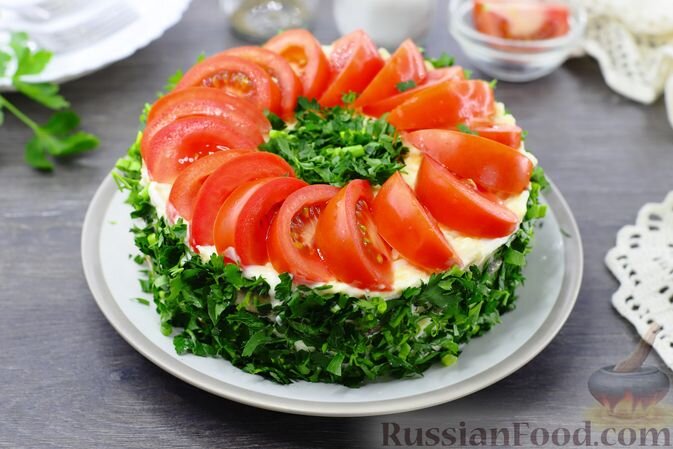 Салат с копченой курицей, помидорами и сыром — рецепт с фото пошагово