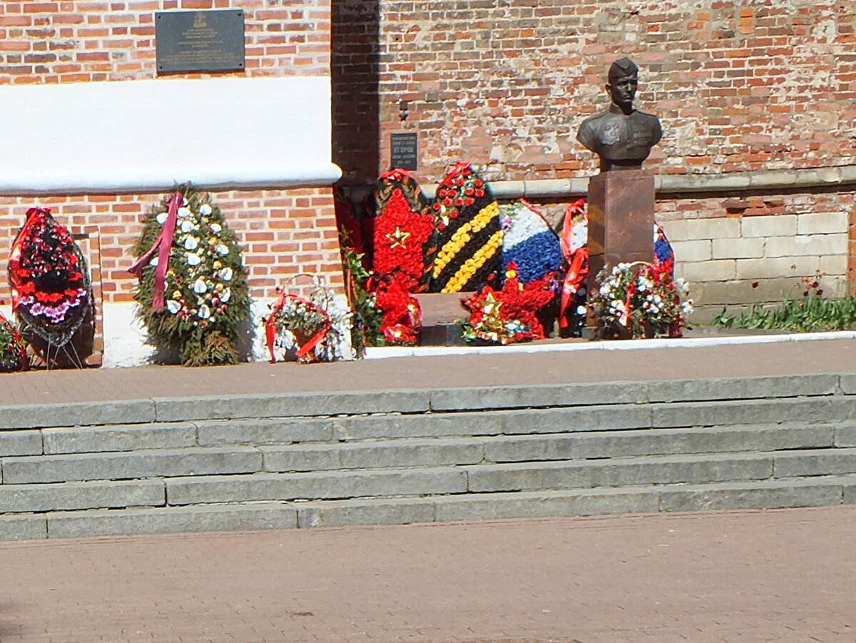 памятник Герою Советского Союза М.А. Егорову