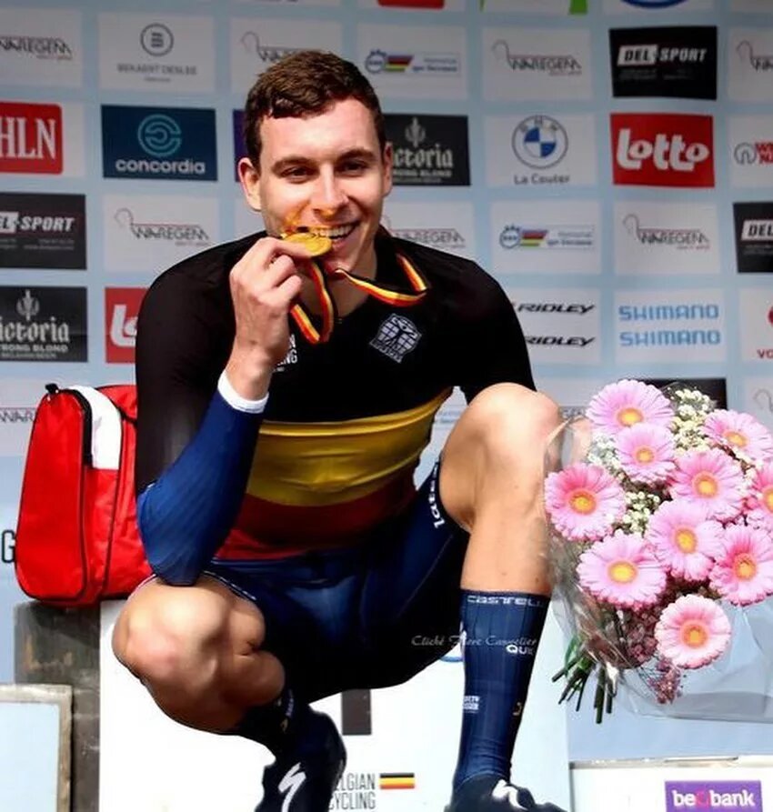 Джонатан Вервенн  📷
