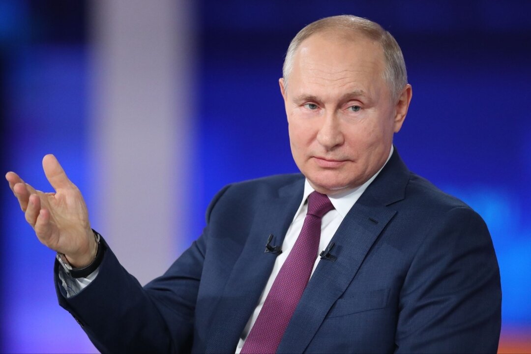    Путин поручил принять меры, чтобы сократить отток россиян за рубеж