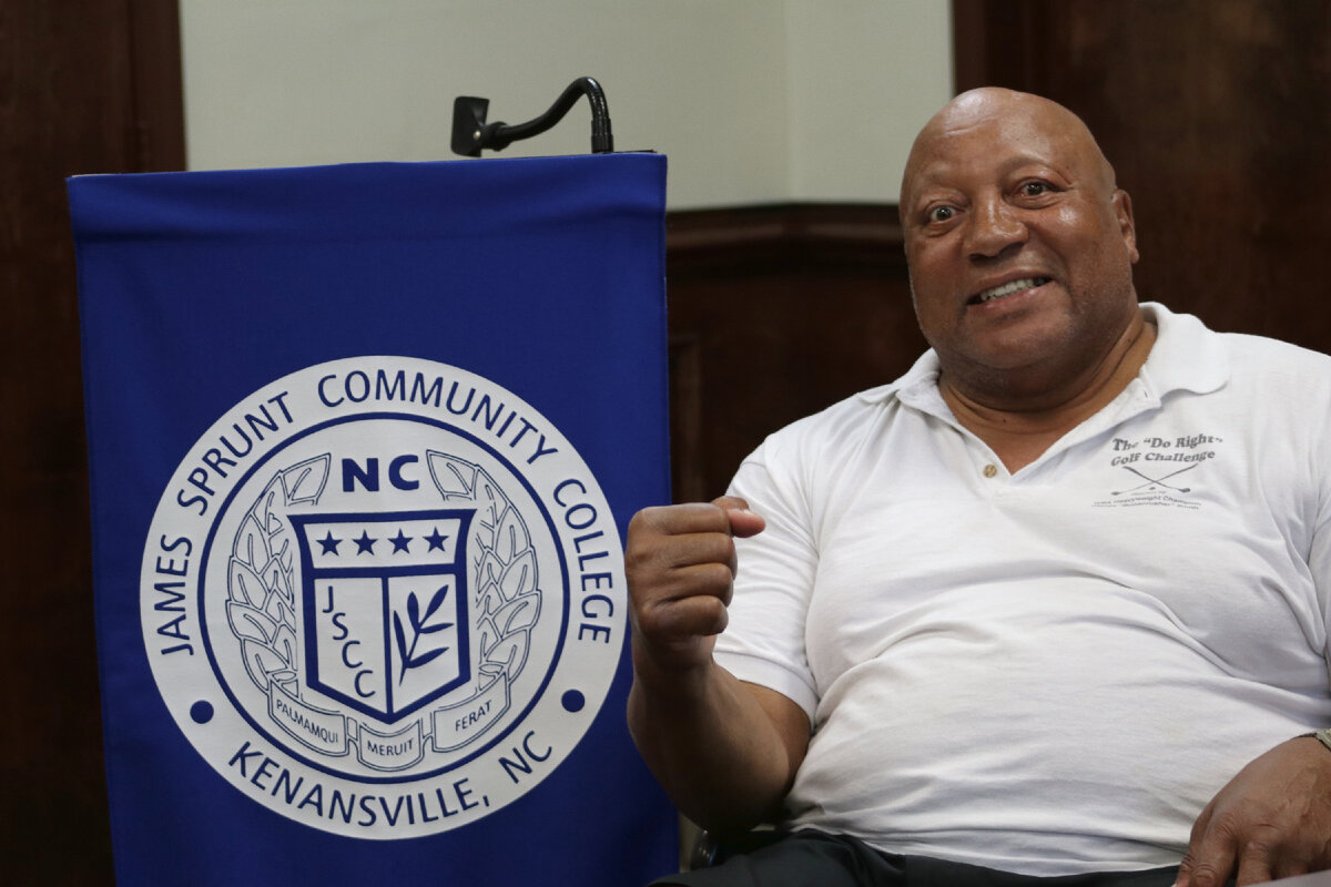 Джеймс Смит в нынешнее время