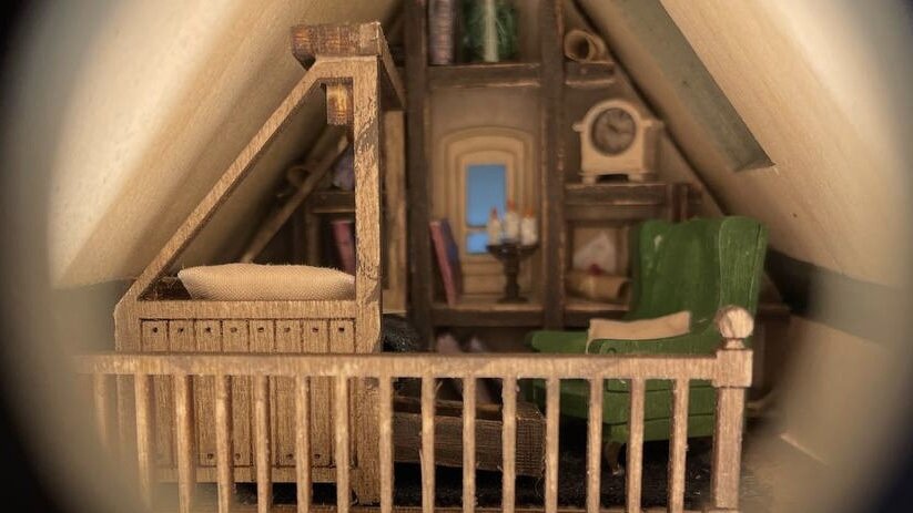 Комнатка в домике «Лавка Олливандера»