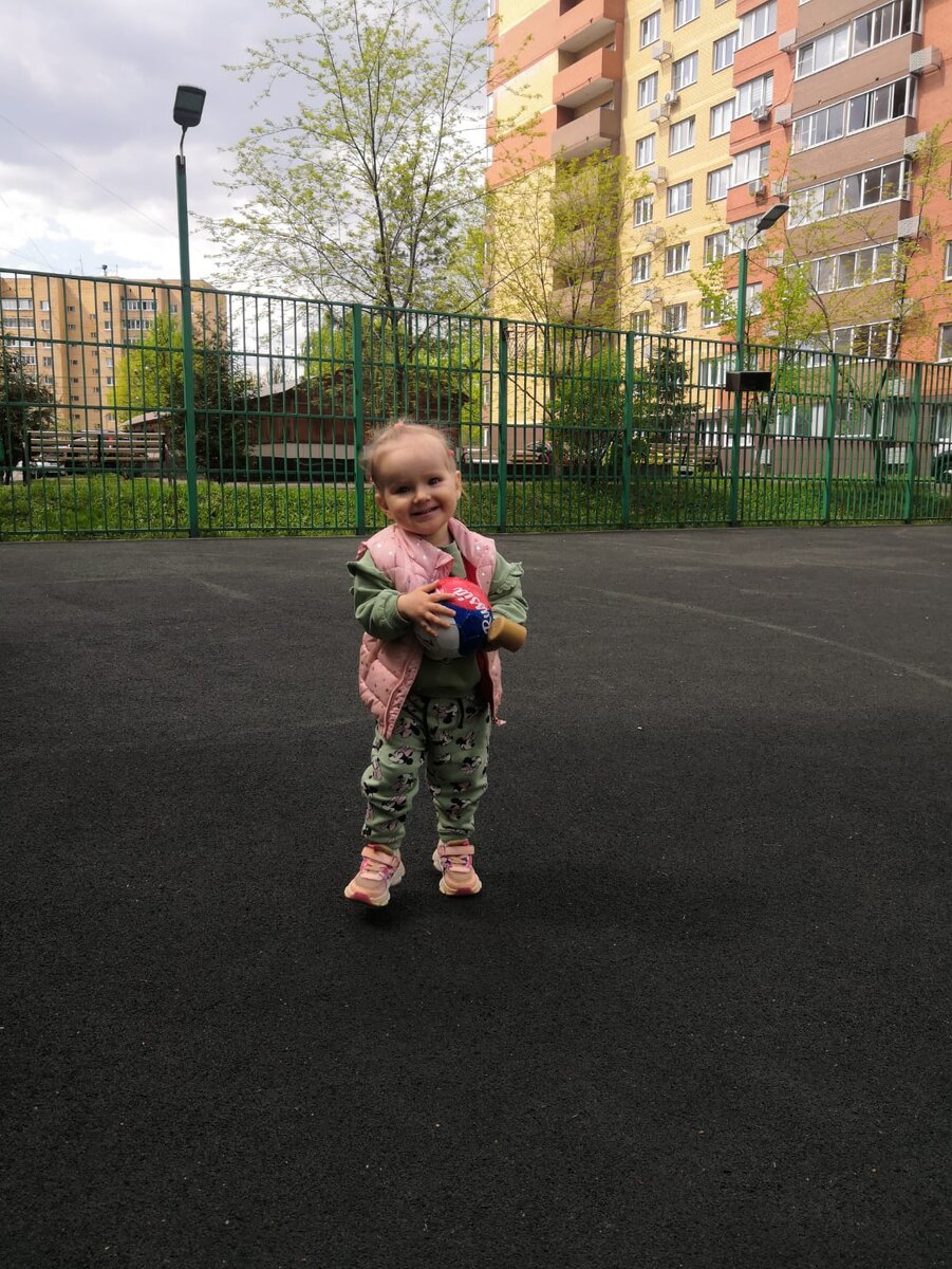 Алисе 1 год и 9 месяцев 