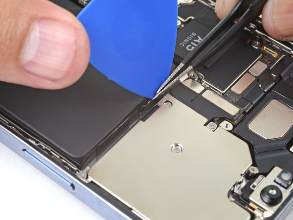 замена аккумулятора iphone 13 pro max