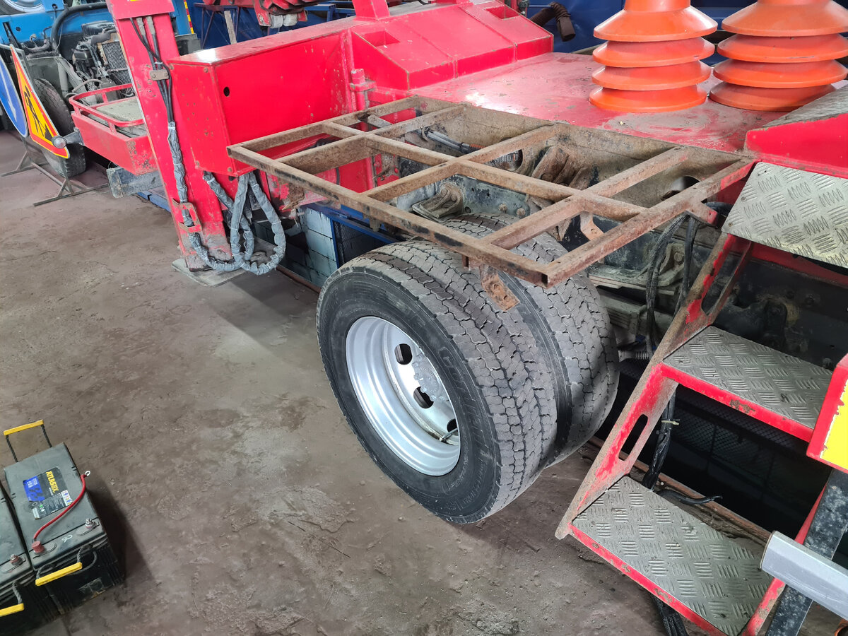 Рама под крылом установки HANSIN HS4070