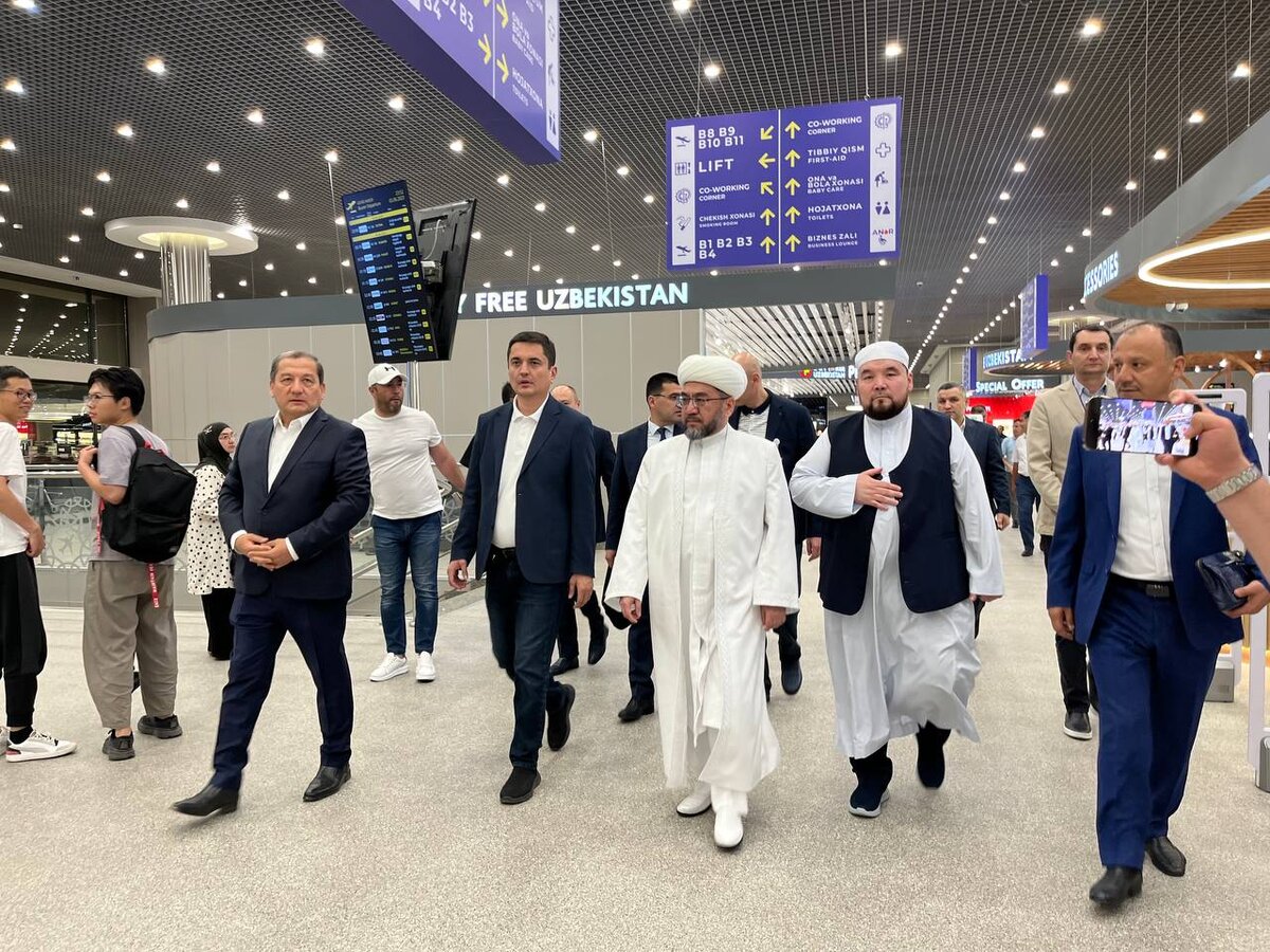 Yangiliklar 2023. Саудовская аравия паломники. Умра хадж. Умра хадж сафари. Shvkat mirziyayev umrada.