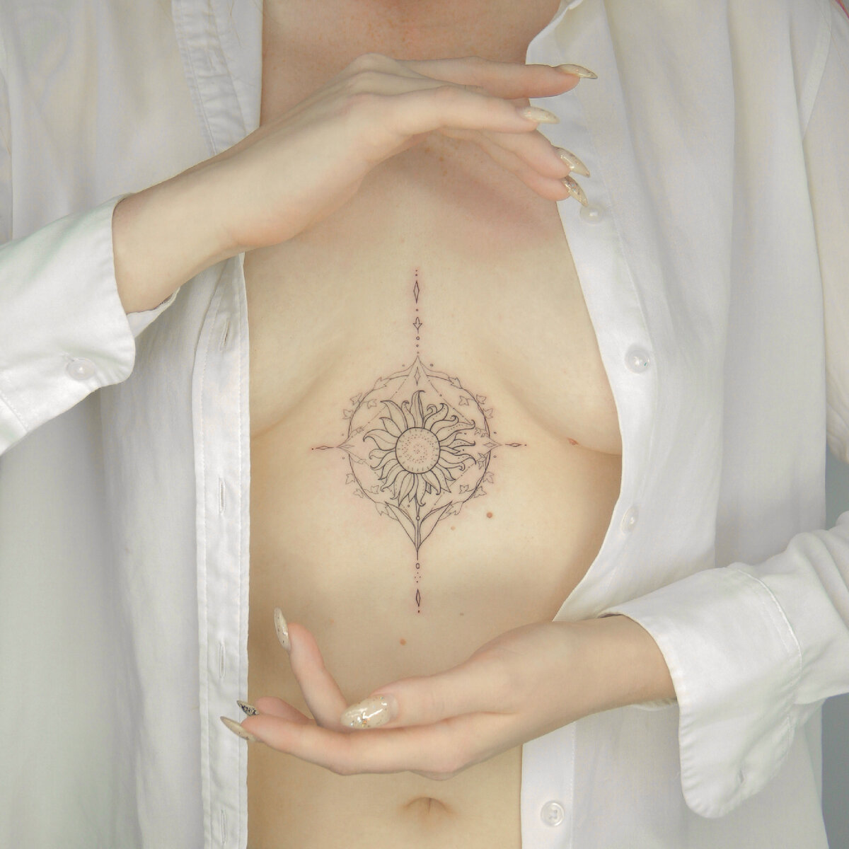 Татуировка выполнена Яной Панковой, мастером тату-студии «KOKOSSTUDIO»