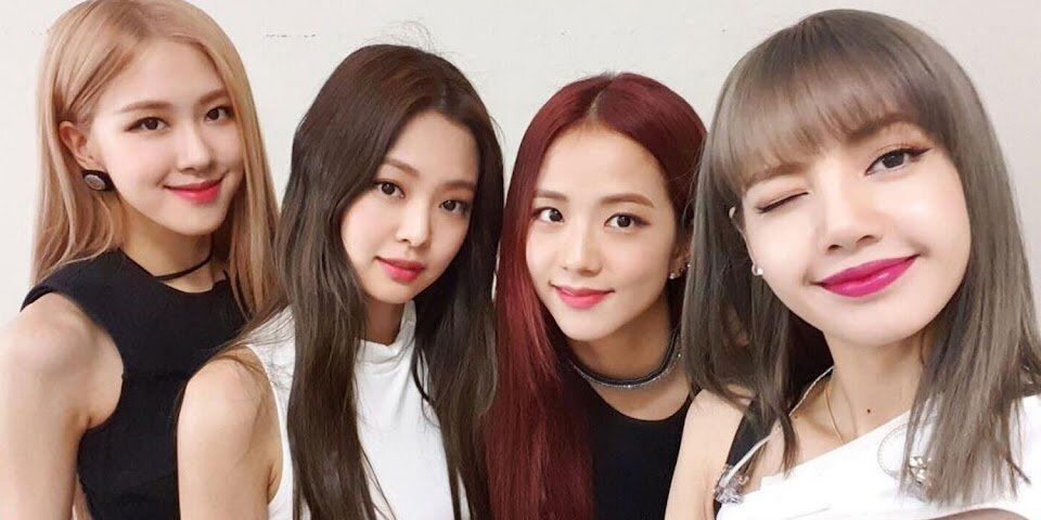 Участницы группы популярной k-pop группы BlackPink