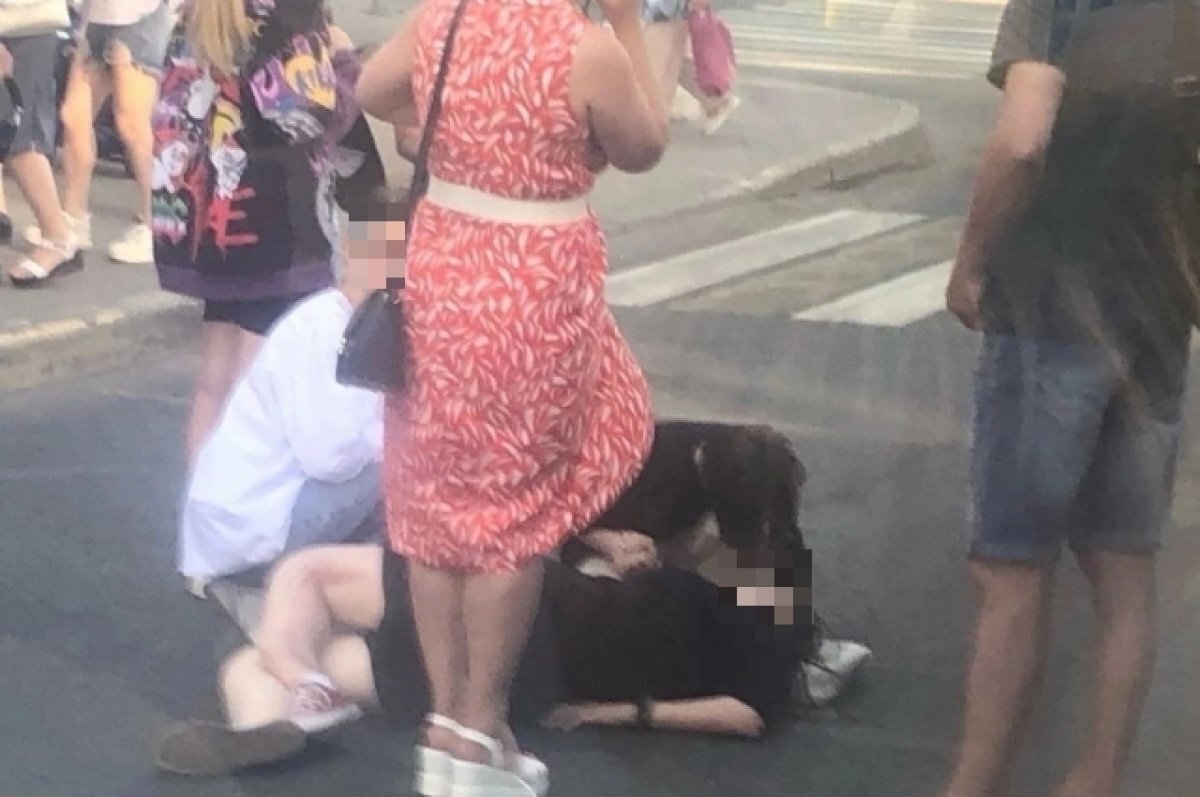    В Твери на видео попал момент ДТП, в котором машина сбила 13-летнюю девочку