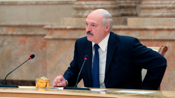    Президент Белоруссии Лукашенко пригрозил правительству отставкой Даниил Шалонников