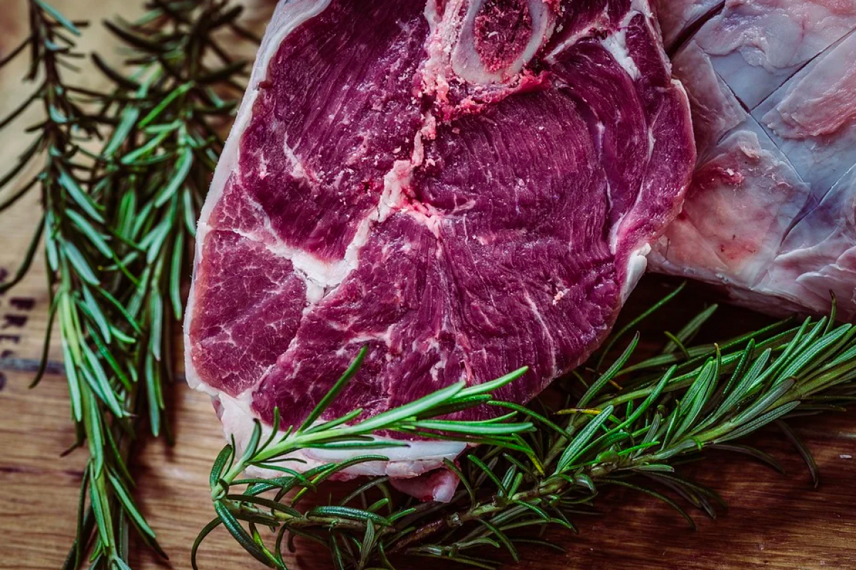   Мясо просроченное и с антибиотиками нашли на хабаровском предприятии