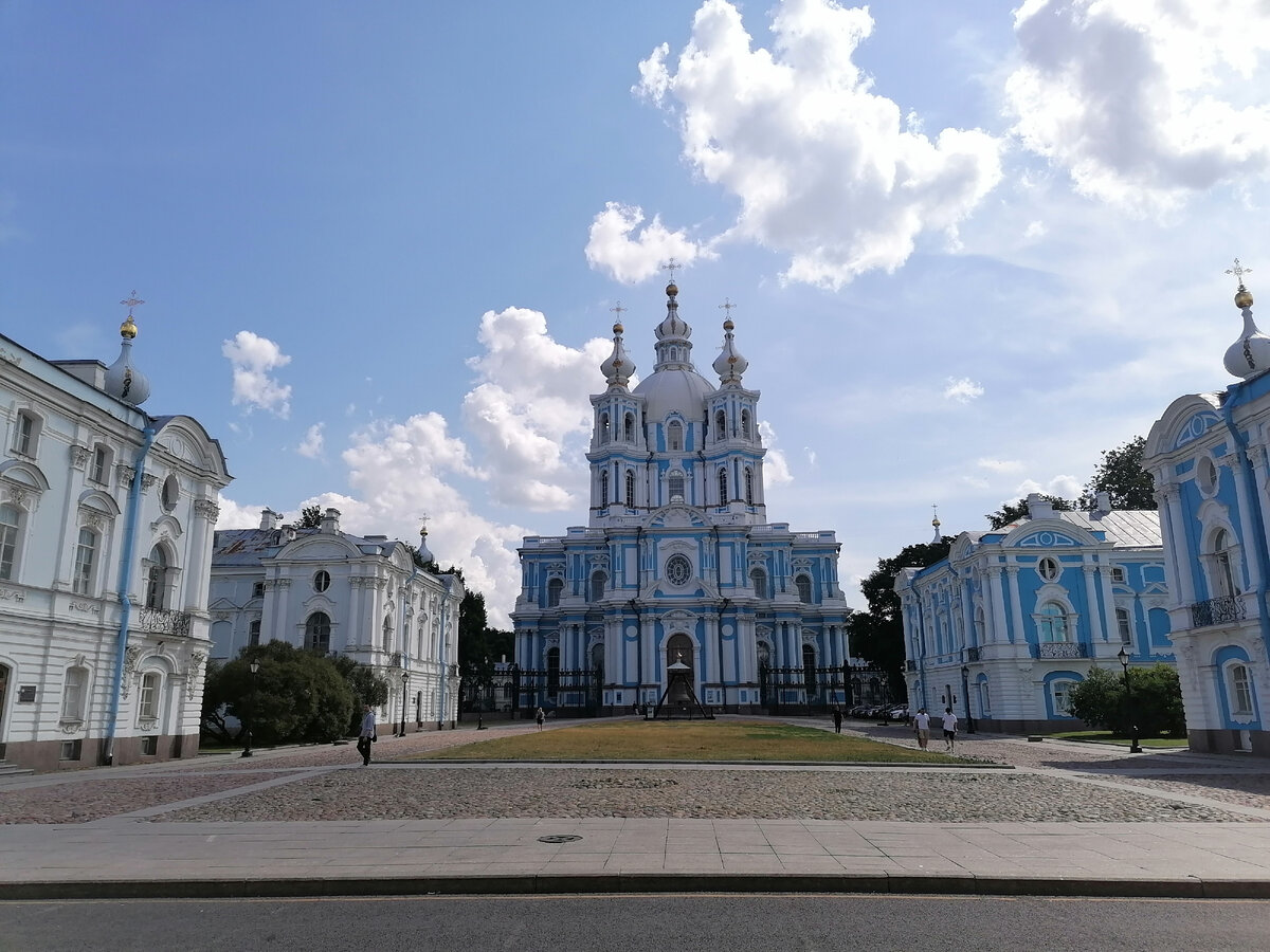 Один из старейший храмов Петербурга с самой высокой смотровой площадкой в центре