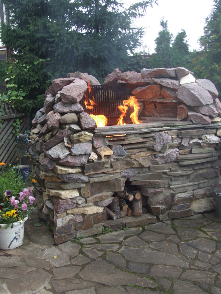 Природный камень в ландшафте