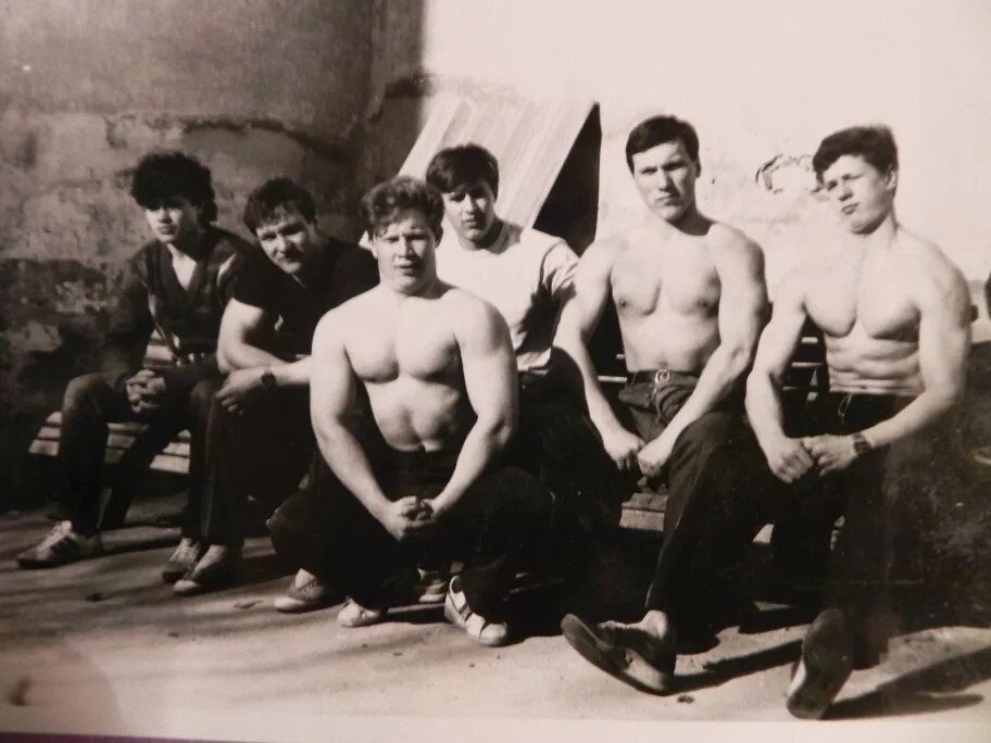Битва опг. Любера 1993. Любер качок Люберцы. Любера 90-х качки. Лина Любера.