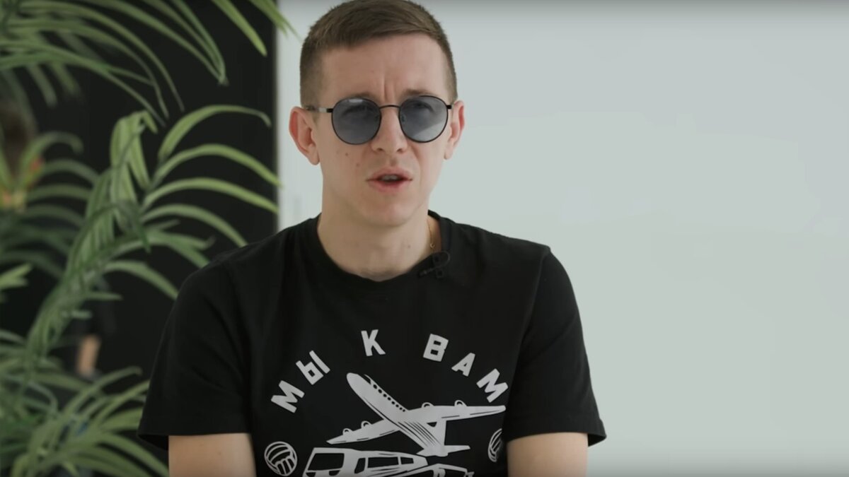     Капитан воздушного судна Максим Пырков принял решение уволиться. Пилот обратился на ютуб-канал «Коллектив», чтобы рассказать о тёмной стороне авиации: как авиакомпании пренебрегают безопасностью ради прибыли.