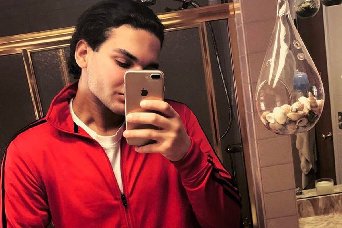     Как выглядит первый в мире парень с успешно «пришитым» лицом: он всегда мечтал о женской коже