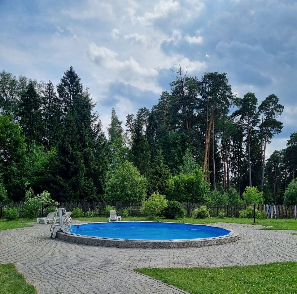 Территория курорта "Оболсуново". Фото автора.