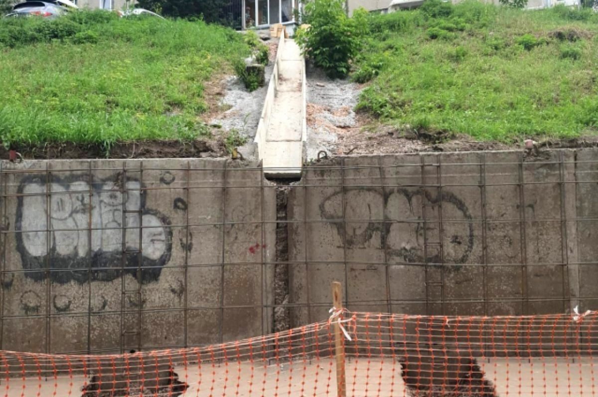    Подпорная стена на Борисевича.