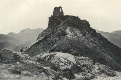 Замок Рокка-ди-Петрелла. 