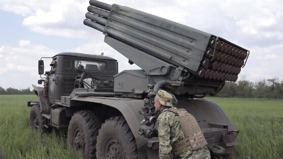    Российские военные сбросили на позиции ВСУ листовки с призывом к сдаче Анна Белая