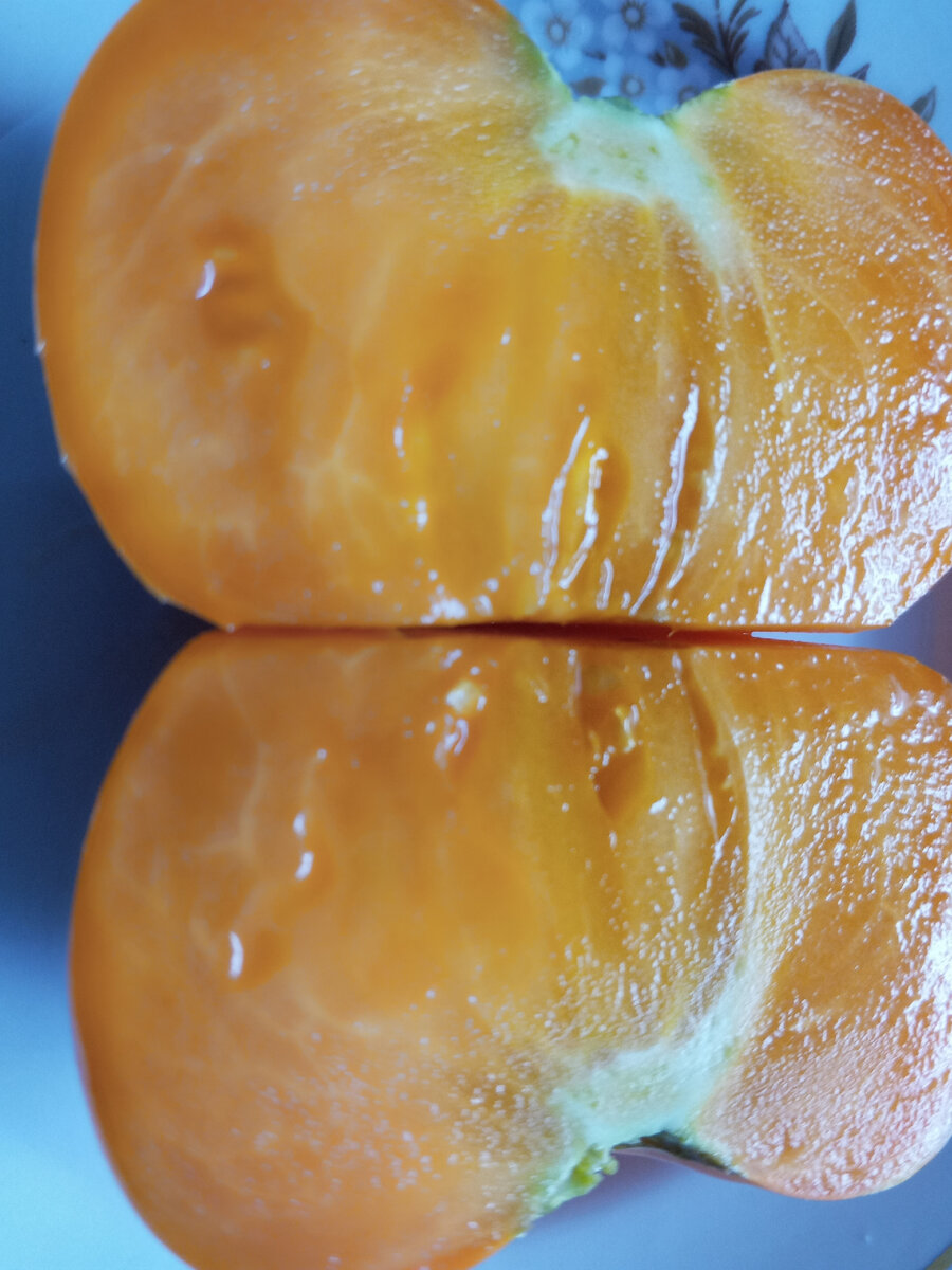 Восторг вкуса! Рекомендую всем огородникам этот томат. Фото Зеленой Стрекозы