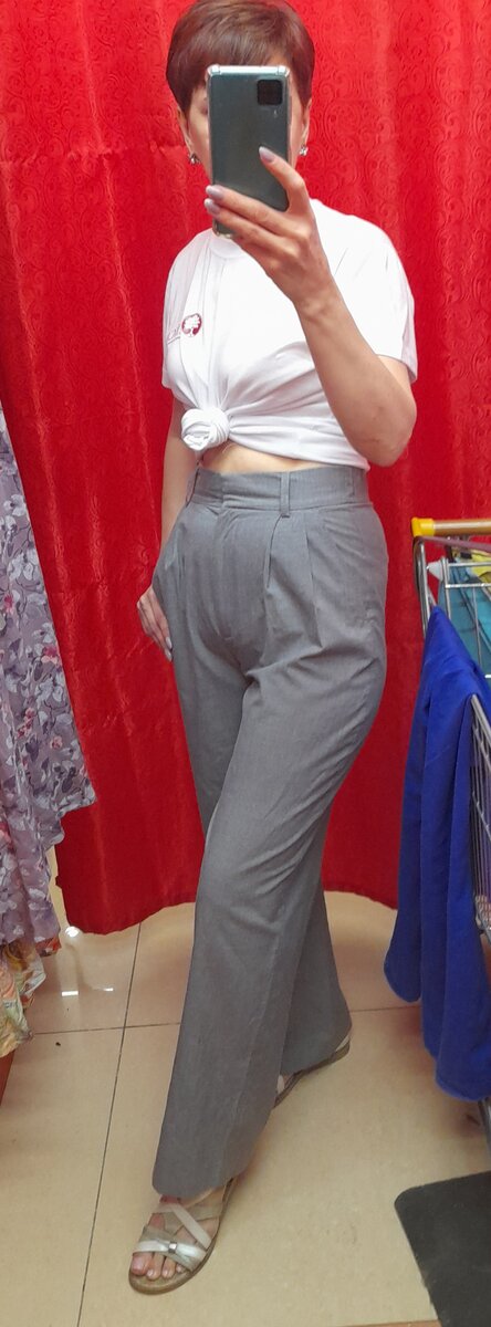 На 44 идеально и не выше 165 роста.