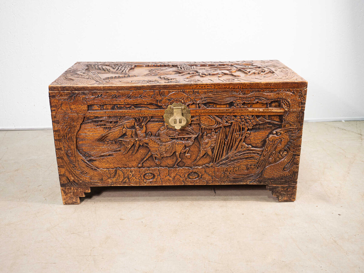 Китайский сундук из тика начала 20 в. (коллекция салона Alter Ego Home)
