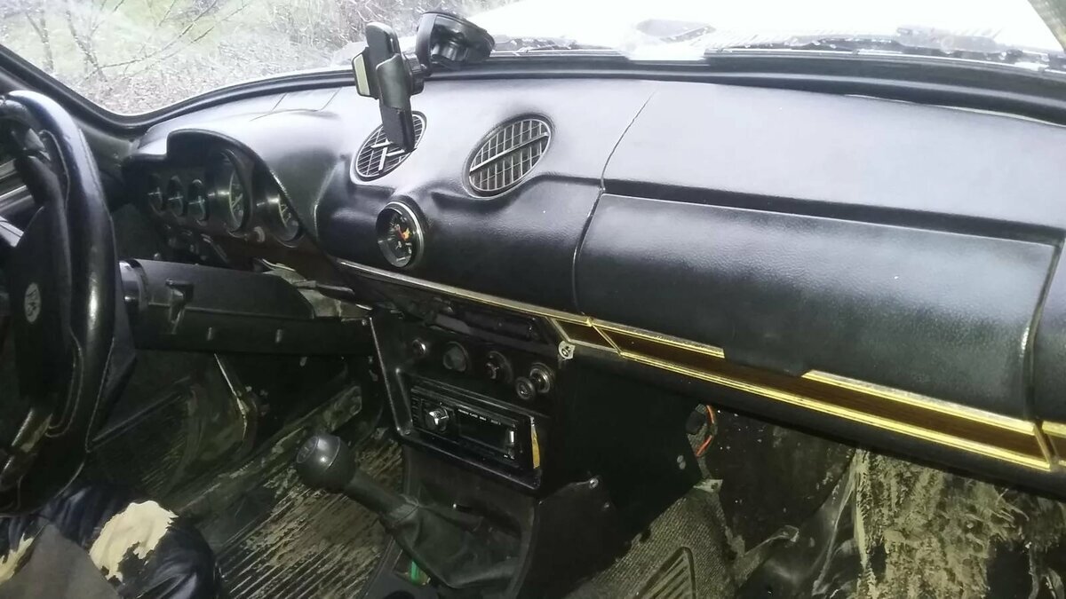 Не многие вспомнят, чем отличались салоны авто СССР "ВАЗ-2103" и "ВАЗ ...