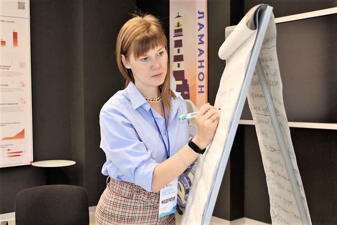 Александра Салатова, преподаватель Сахалинского государственного университета и автор YouTube-канала «Кратко о социологии»