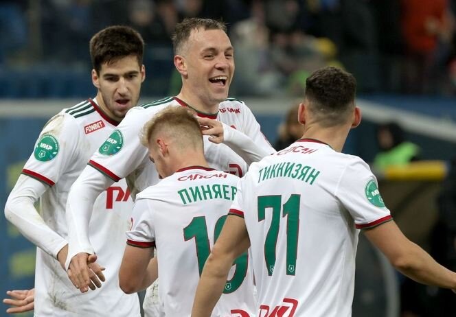 Дзюба вернулся в наш чемп и сразу же оформил хет-трик