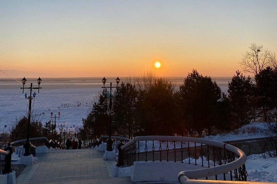     Все закончилось благополучно, парень отделался лишь легким испугом и промокшей насквозь одеждой Елена БЯНКИНА