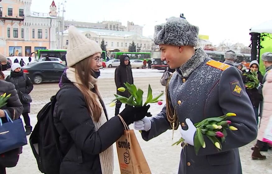    Каждый третий мужчина решил потратить до 1000 рублей на подарки к 8 марта