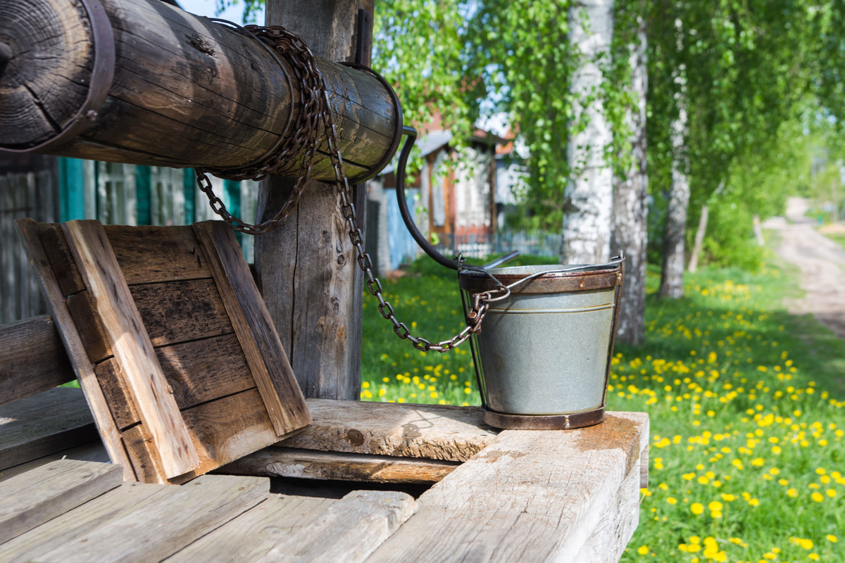 Ведро у колодца 