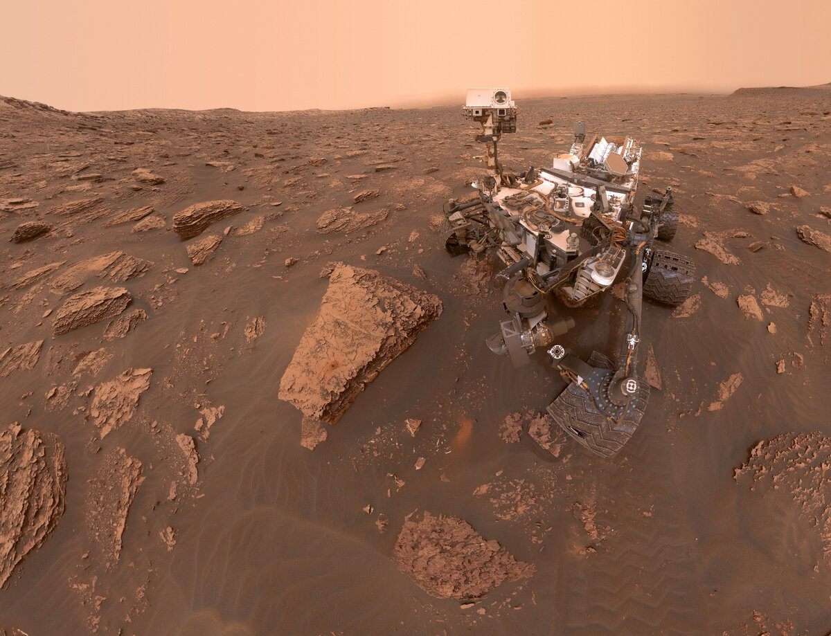 Ровер Curiosity, который исследует поверхность Марса и может собирать образцы грунта и камней. Источник: NASA/JPL-Caltech.