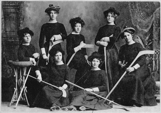 Oldest Women's Hockey Team - Barrie Girls Hockey Club, 1889-90: Barrie, Ontario