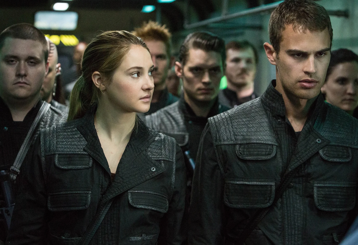 Избранная группа. Дивергент. Дивергент 2014. Дивергент (Divergent) 2014. Кадр из фильма Дивергент.