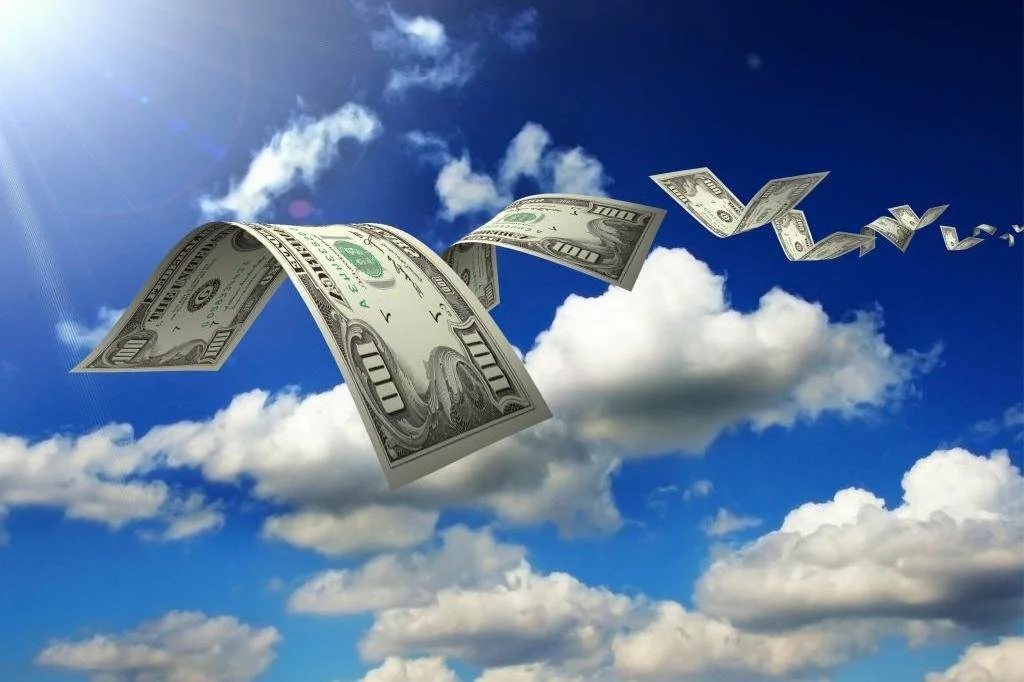 деньги улетают. бесконечные деньги летал компани. открытка для денег самолет. бесконечно денег. бесконечные деньги летал компани.