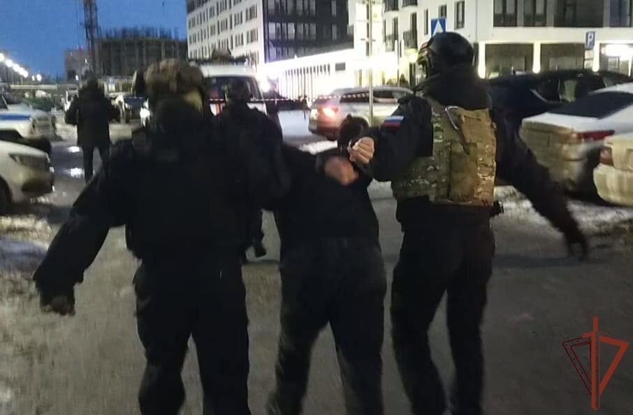    В Тюмени мужчина взял в заложники администратора магазина: виновник задержан
