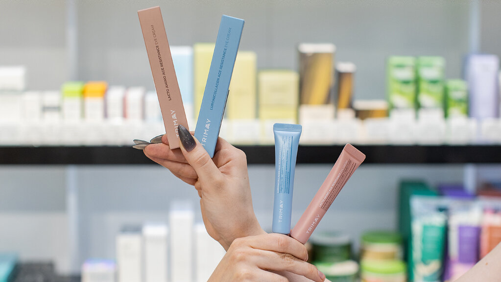 На фото кремы Trimay Lacto Amino Age Resistance Eye Cream и Trimay Luronicollagen Age Resistance Eye Cream