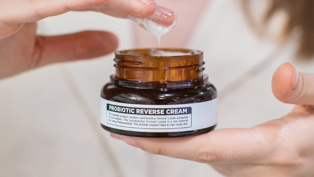 На фото крем Firstlab Probiotic Reverse Cream