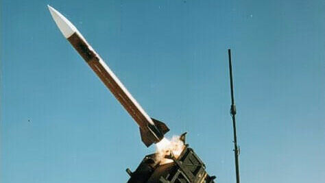     Украина будет использовать американские ЗРК Patriot, чтобы сбивать самолеты рядом с Ростовской областью, заявил спикер ВСУ Юрий Игнат.