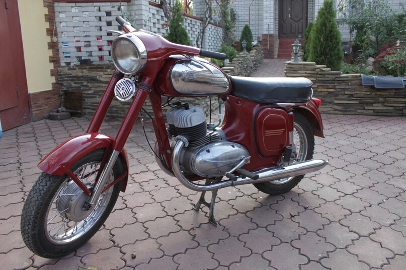 Jawa 350. Она же "Старуха".
