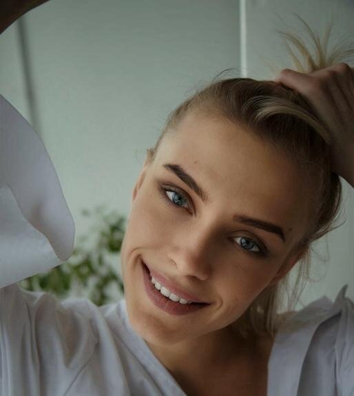    Актриса Снежана Самохина: «Вдовиченков сказал мне: «Ну, хочешь, я им стекло в ботинки насыплю?»