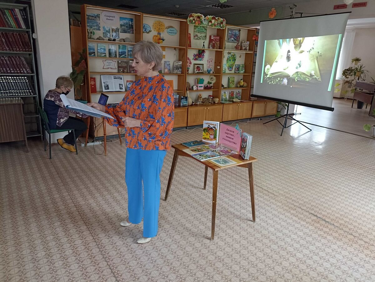 Почемучкины часы «Знакомьтесь с теми, кто ползает, летает, прыгает,  порхает» | МБУК 