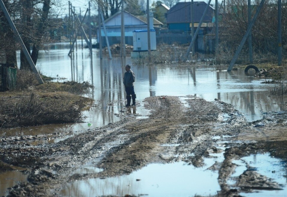     От талых вод страдают дома, построенные в низинах и вблизи водоемов Олег РУКАВИЦЫН