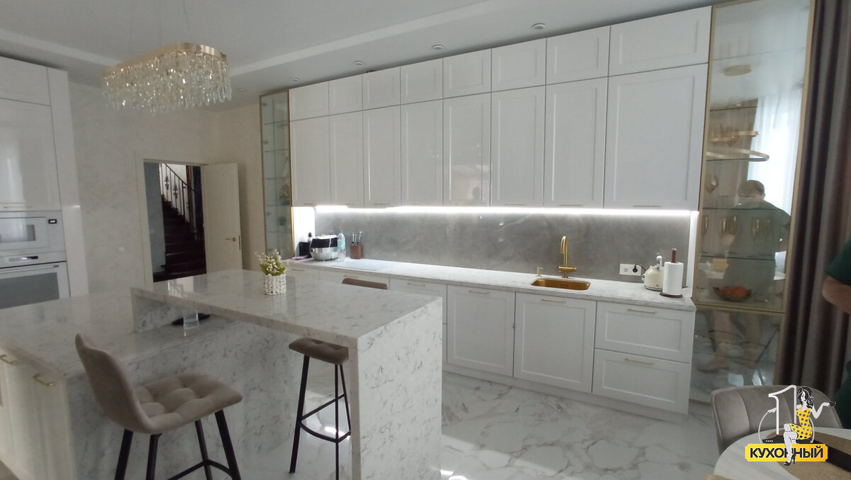 Кухонный гарнитур по индивидуальному проекту от фабрики "Первый кухонный"