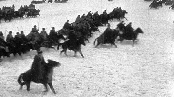 "Разгром немецких войск под Москвой", реж. Леонид Варламов, Илья Копалин, 1942 г.