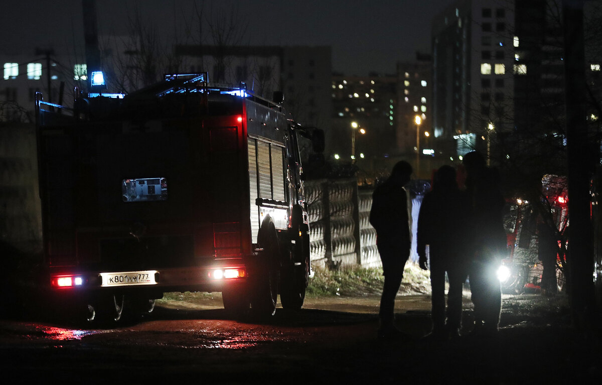    На месте пожара в доме престарелых "Третий возраст", 8 апреля 2020 года  Михаил Терещенко/ТАСС